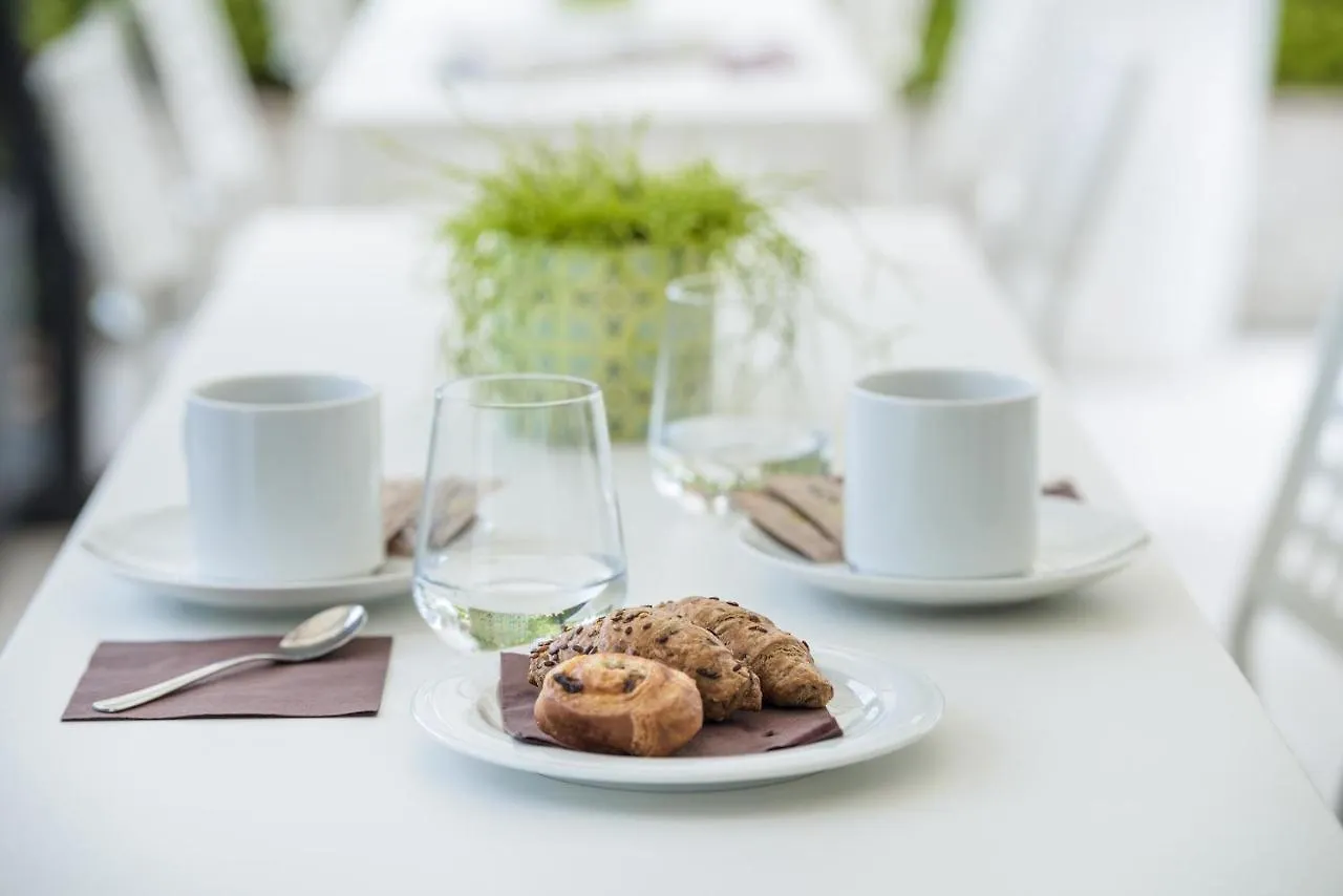 Hatelier Garda Home By Enjoy Garda Hotel Peschiera del Garda