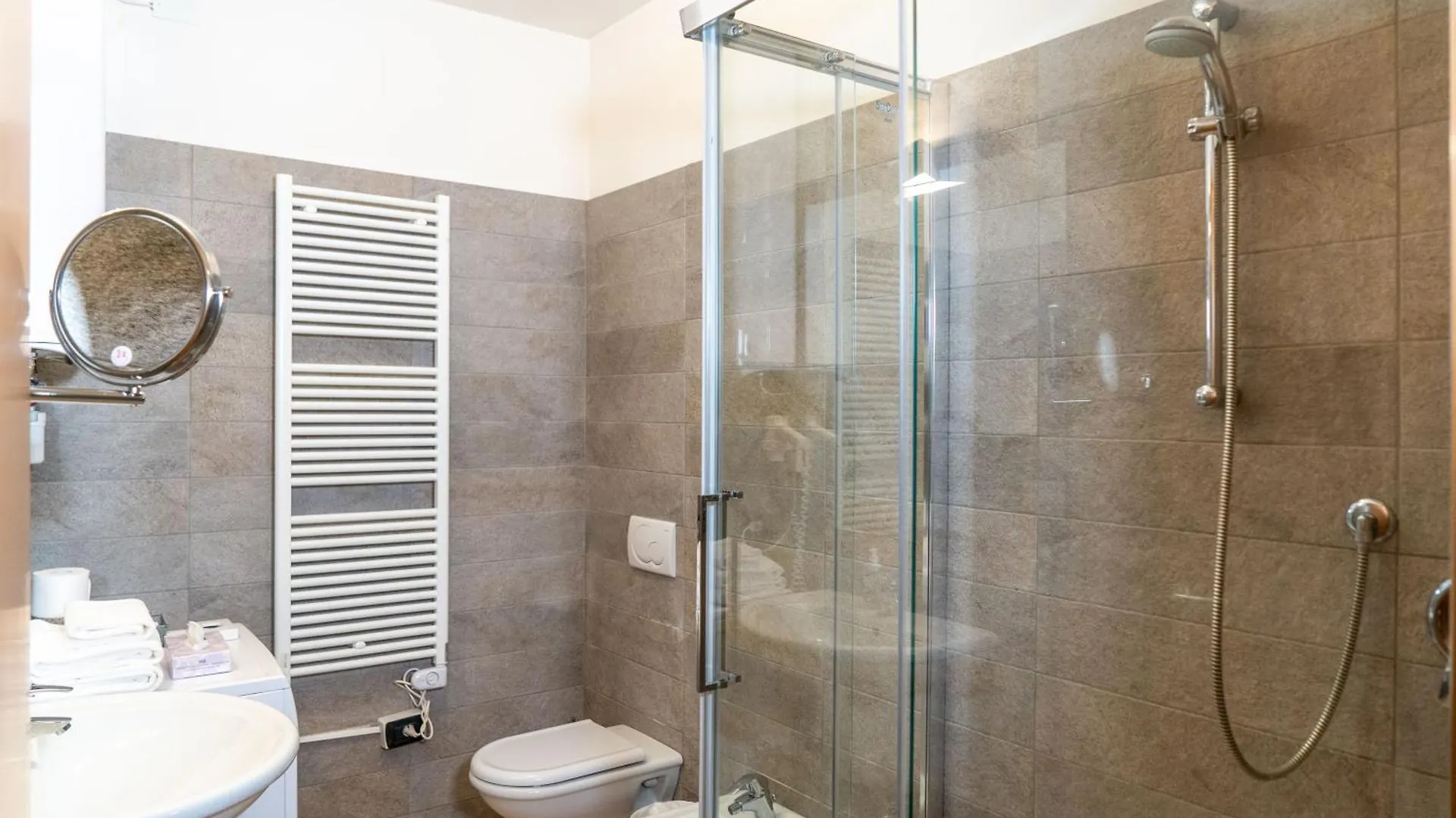 Hatelier Garda Home By Enjoy Garda Hotel Peschiera del Garda