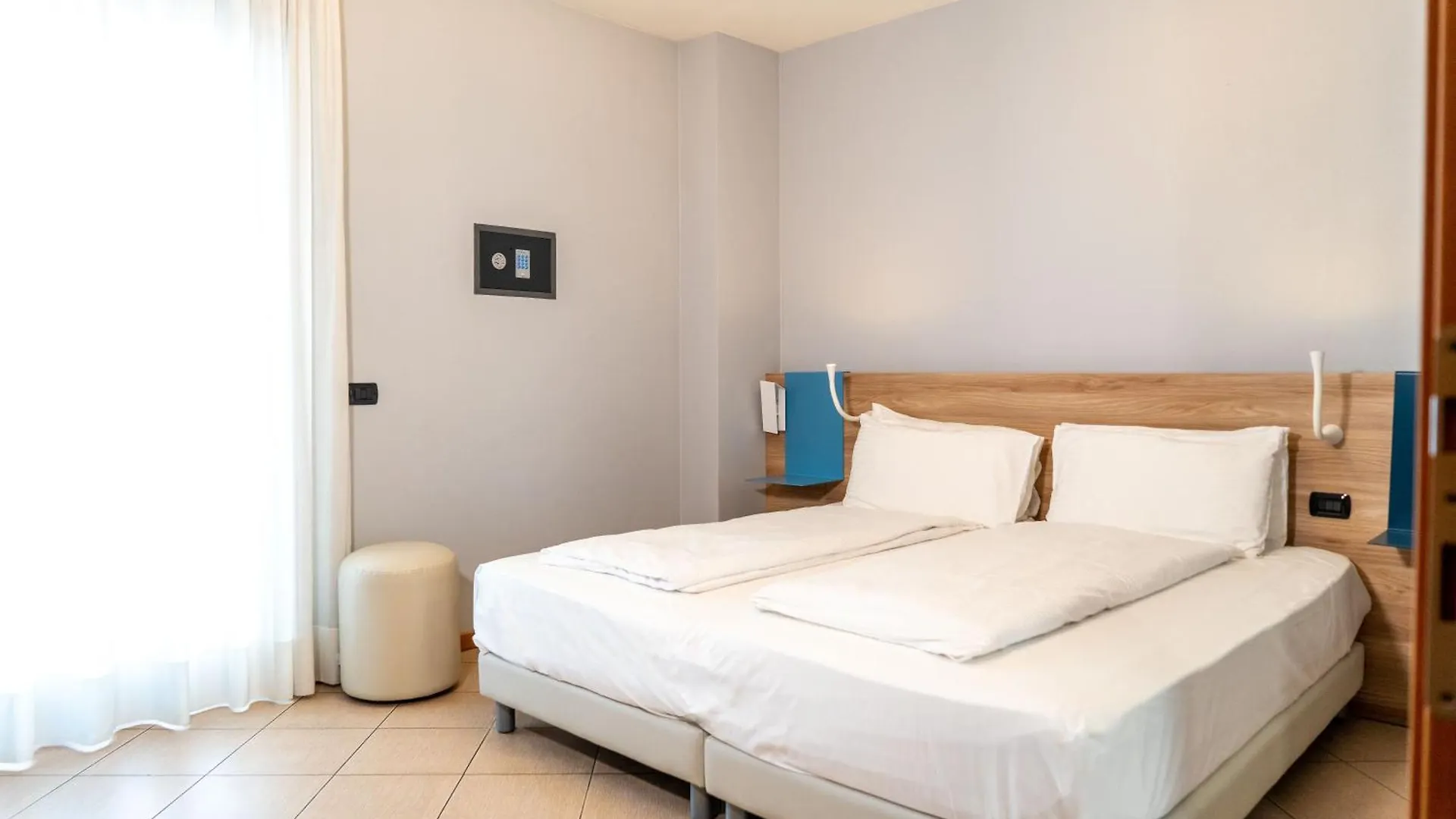 Апартаменты Hatelier Garda Home By Enjoy Garda Hotel Пескьера-дель-Гарда Италия