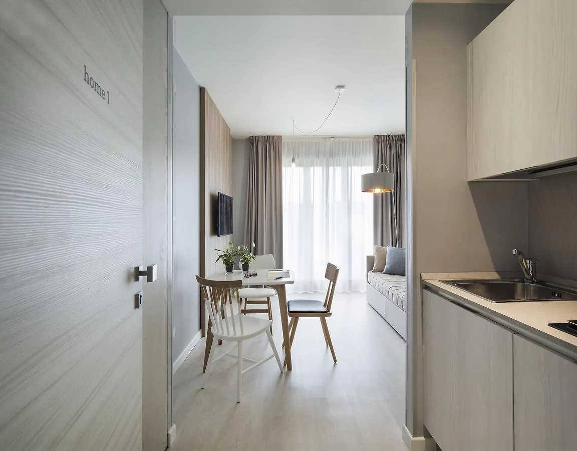 Hatelier Garda Home By Enjoy Garda Hotel Пескьера-дель-Гарда Апартаменты